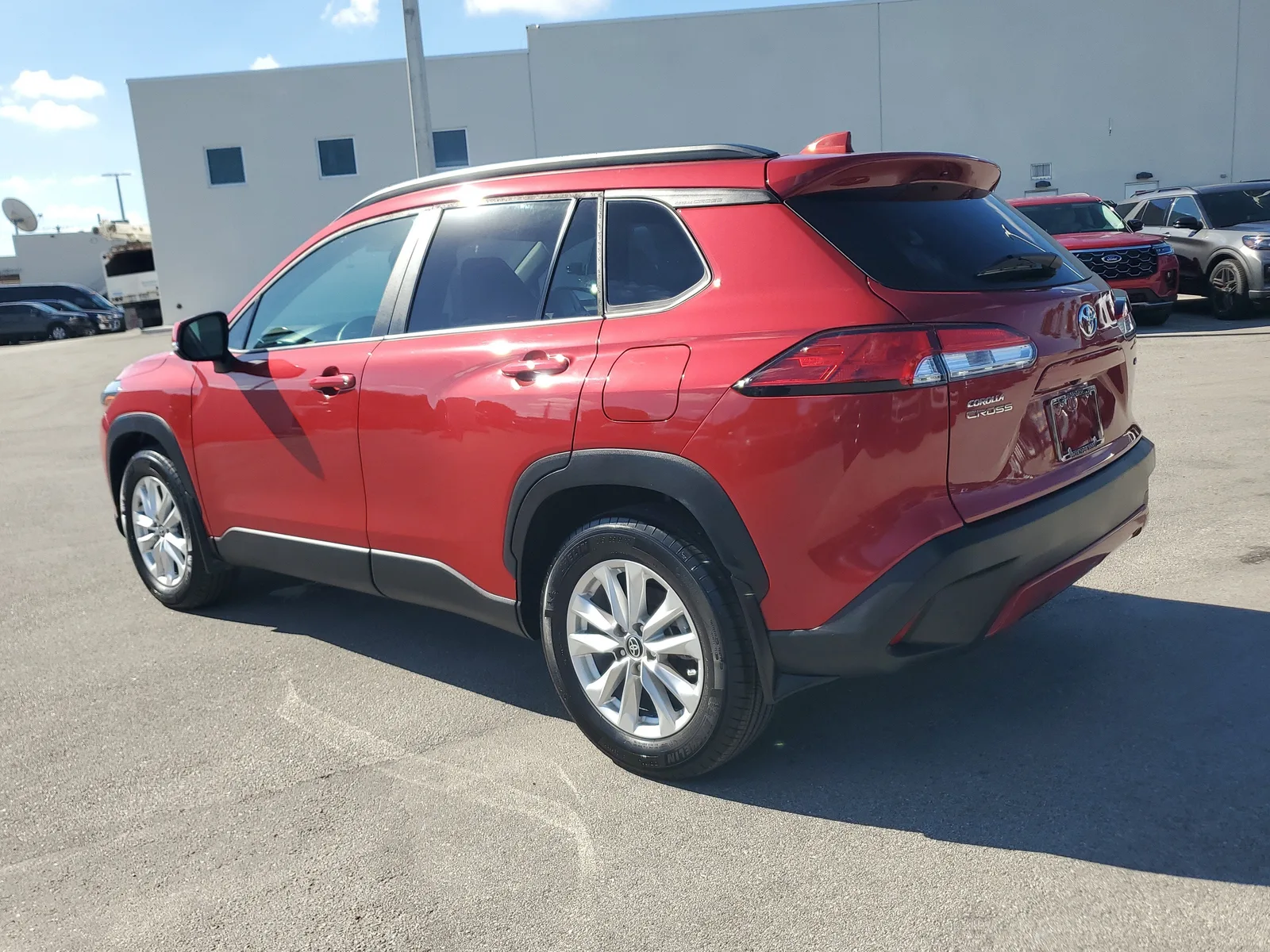 2023 Toyota Corolla Cross LE photo 7