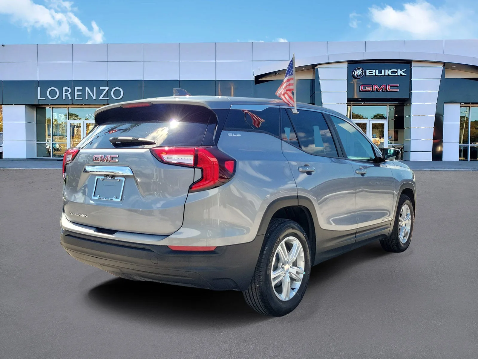 2024 GMC Terrain SLE photo 5