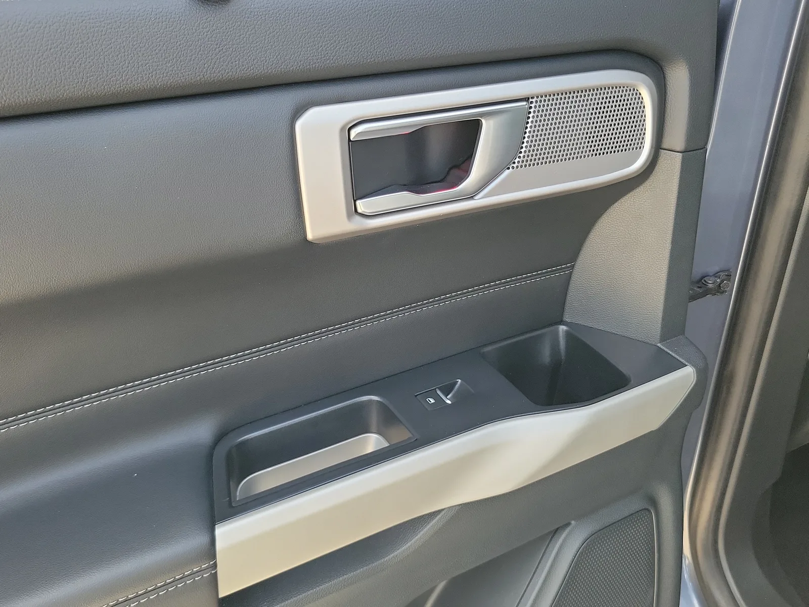 2021 Ford Explorer Limited photo 32
