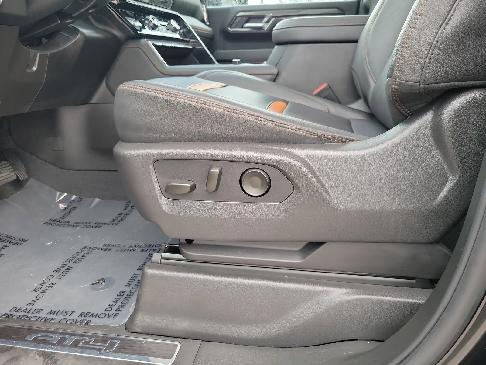 2025 GMC Sierra 2500 HD AT4 photo 14
