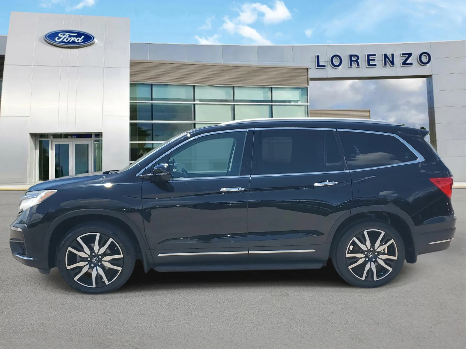 2022 Honda Pilot Touring 7-Passenger photo 8