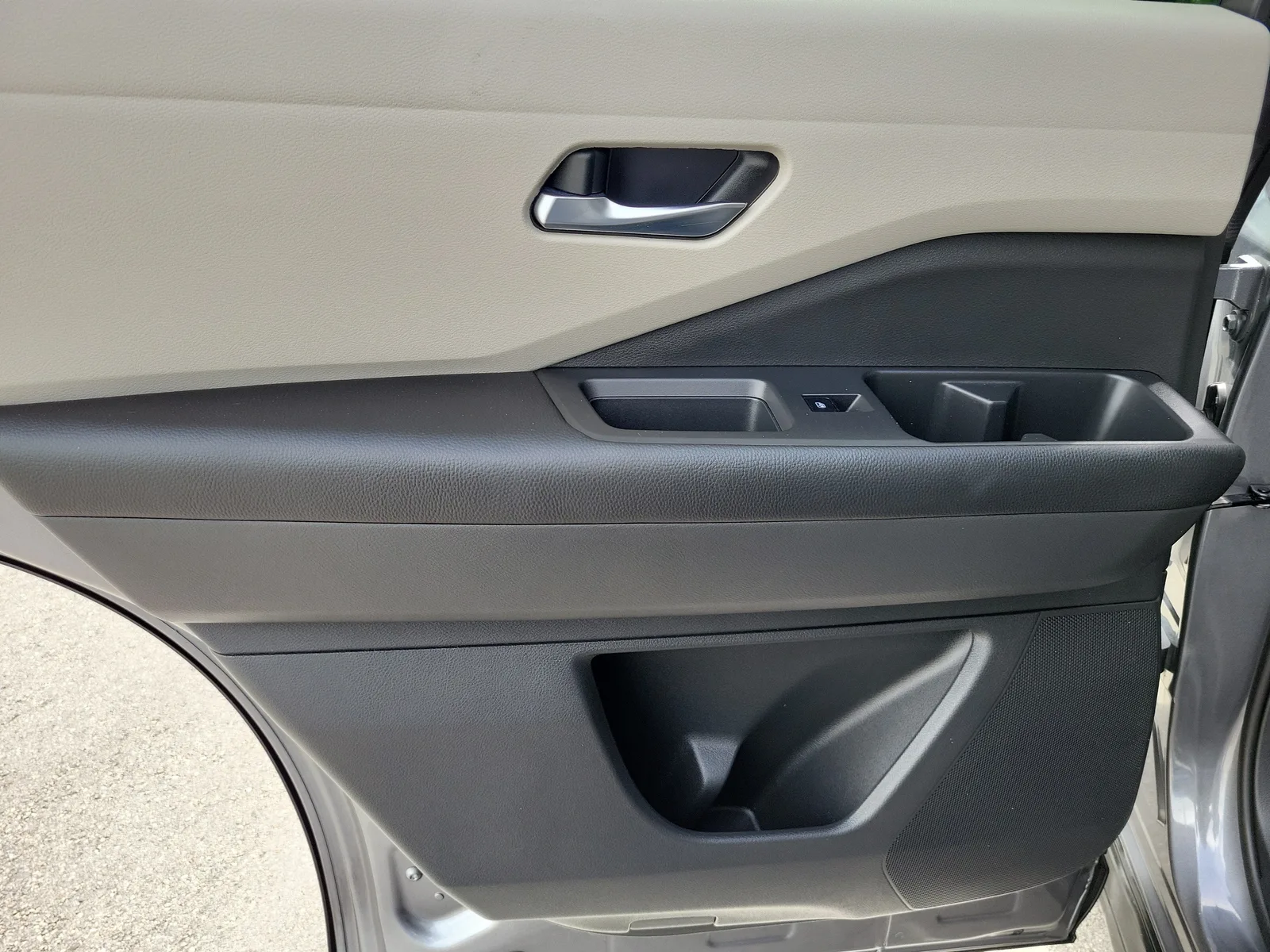 2022 Nissan Pathfinder SV photo 27