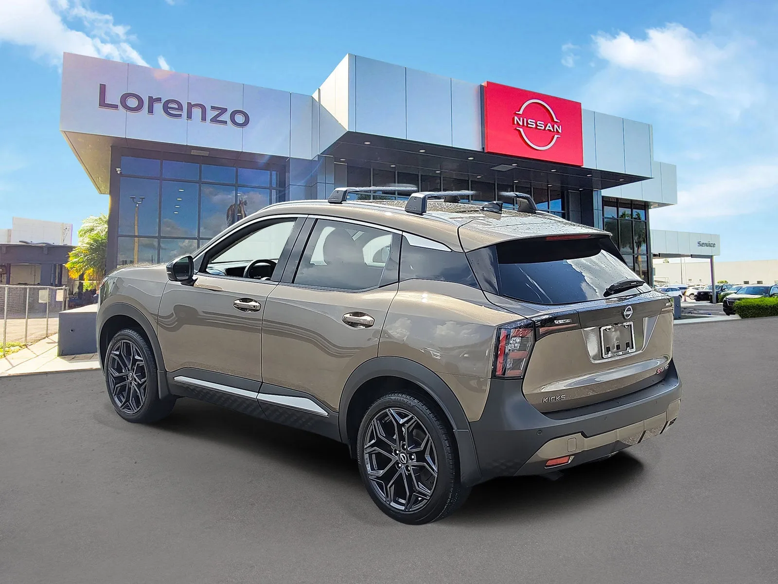 2026 Nissan Kicks SR 4WD photo 6