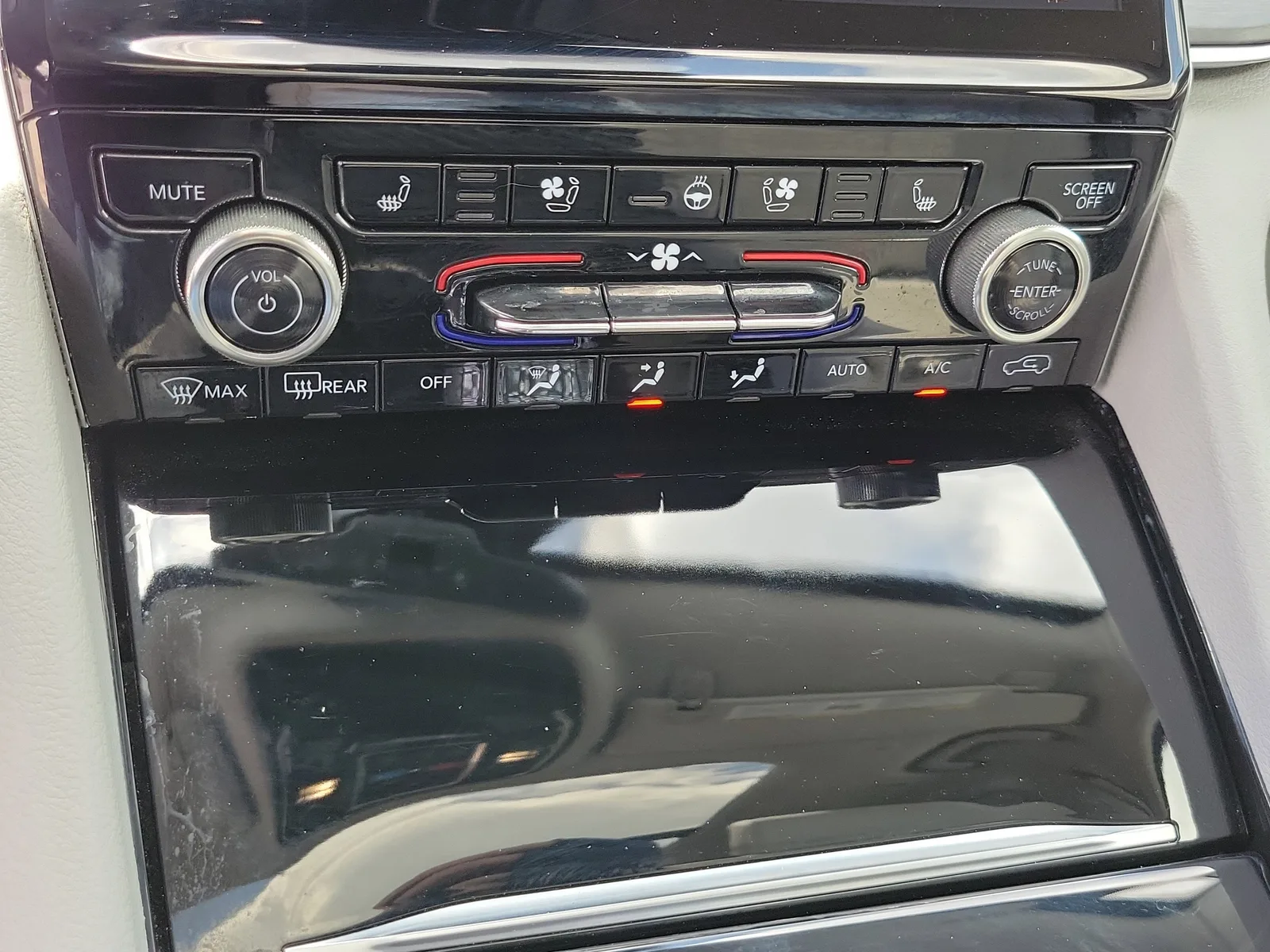 2021 Jeep Grand Cherokee L Overland photo 26