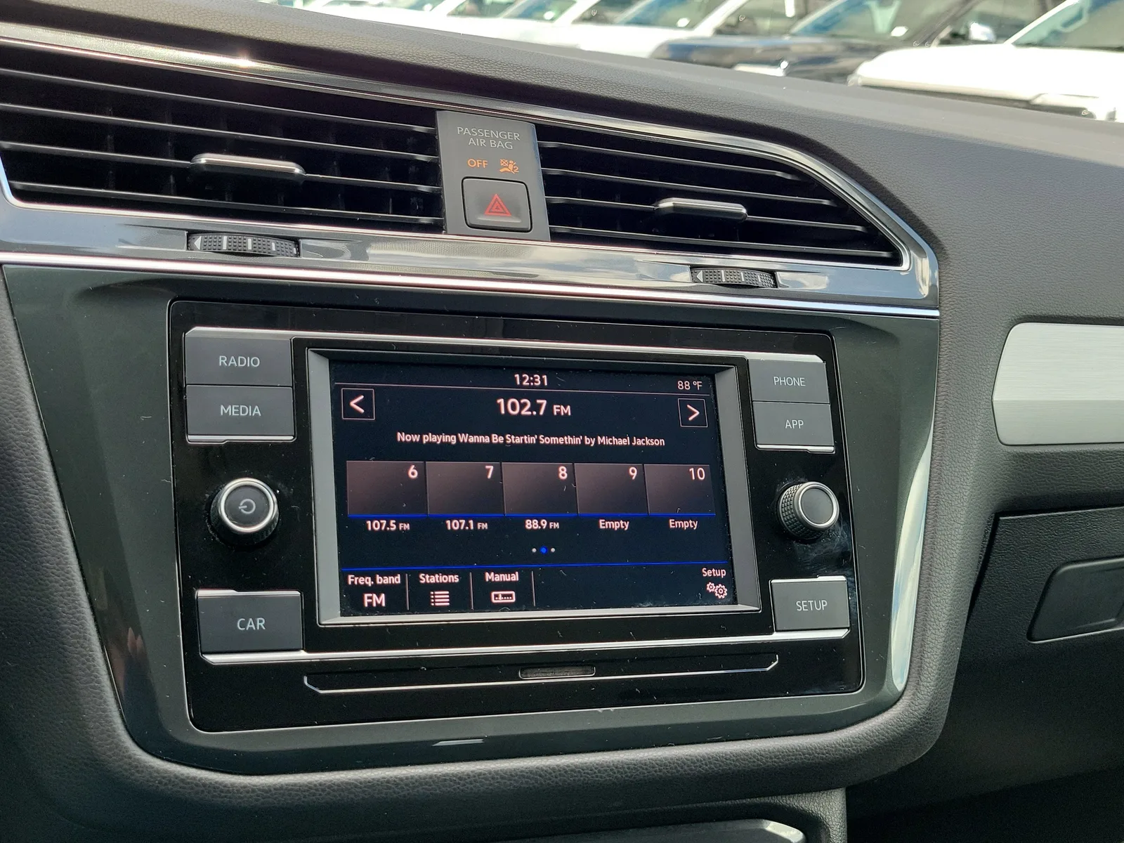 2019 Volkswagen Tiguan S photo 23