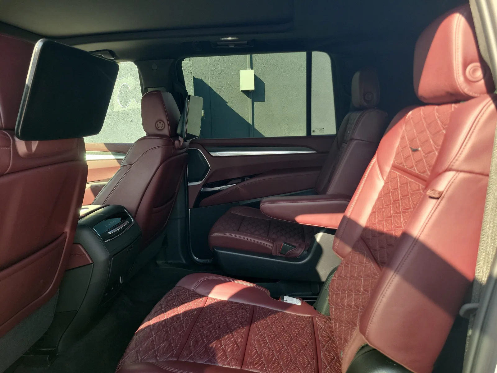 2025 Cadillac Escalade ESV 4WD Sport photo 15