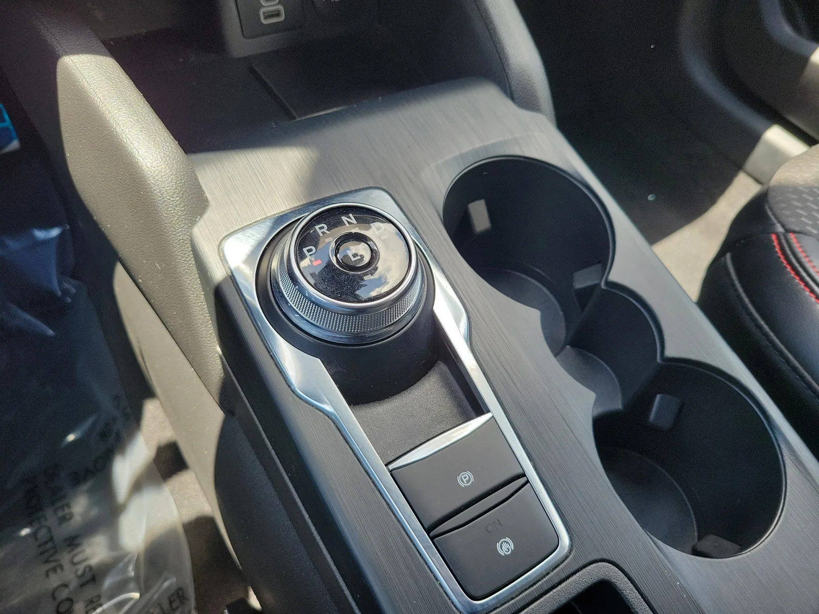 2024 Ford Escape ST-Line photo 24