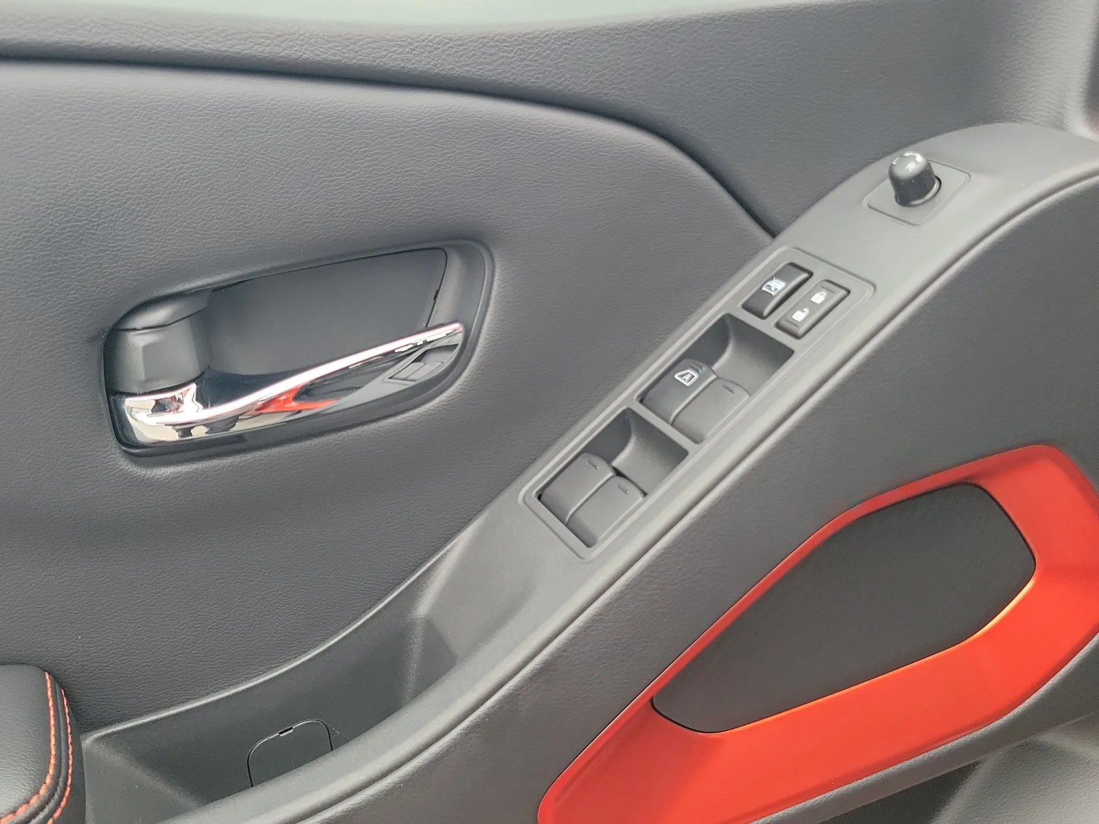 2025 Nissan Frontier Crew Cab PRO-X® photo 26