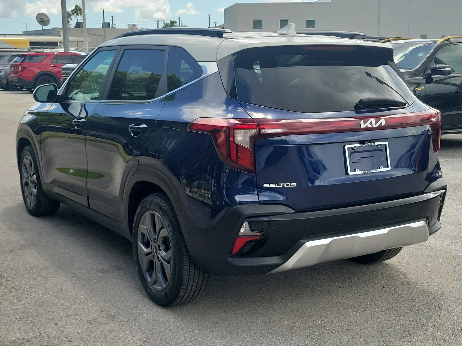 2024 Kia Seltos S photo 7