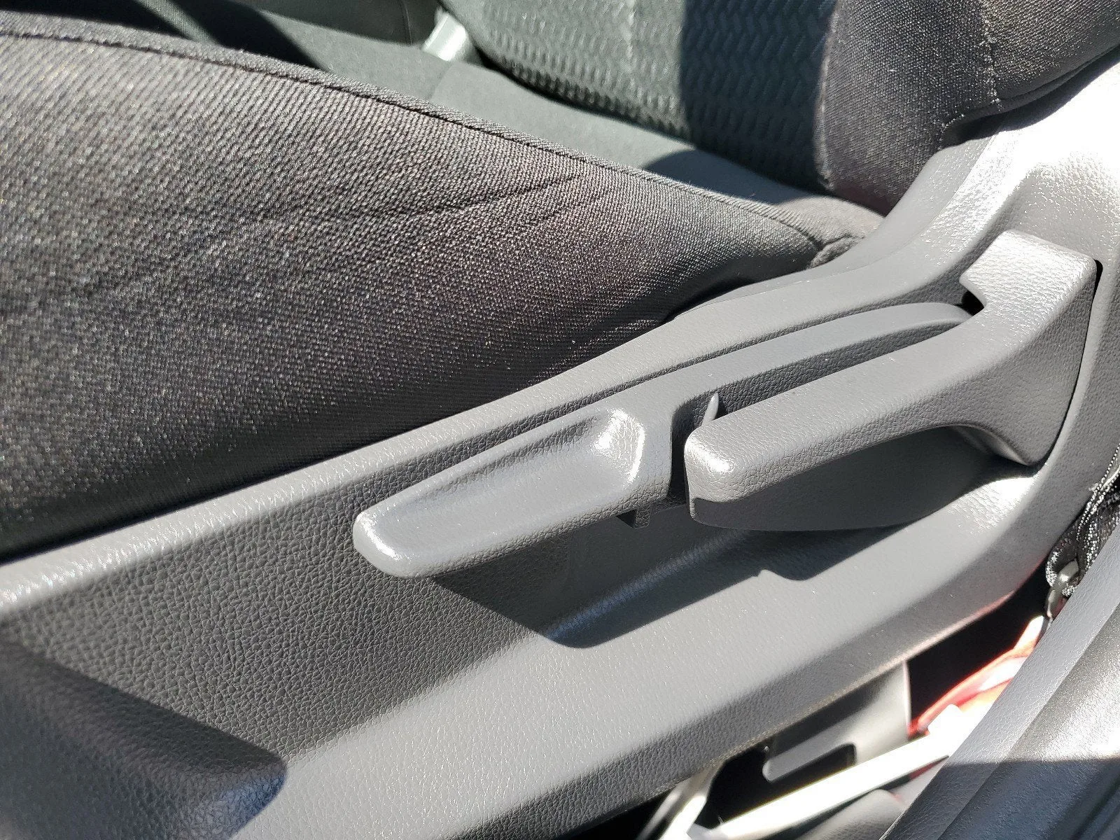 2024 Mitsubishi Eclipse Cross LE photo 10