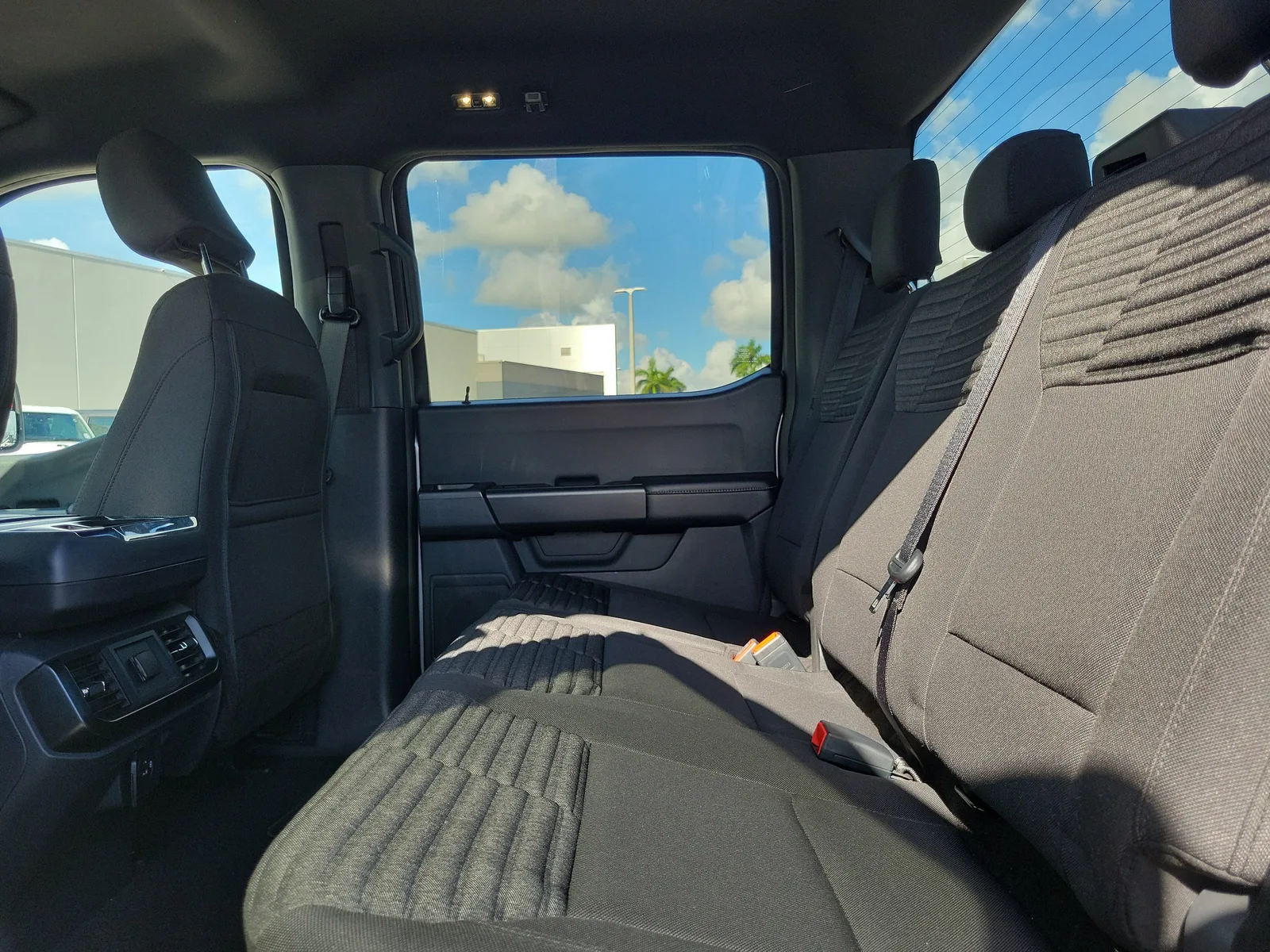 2022 Ford F-150 XL photo 13