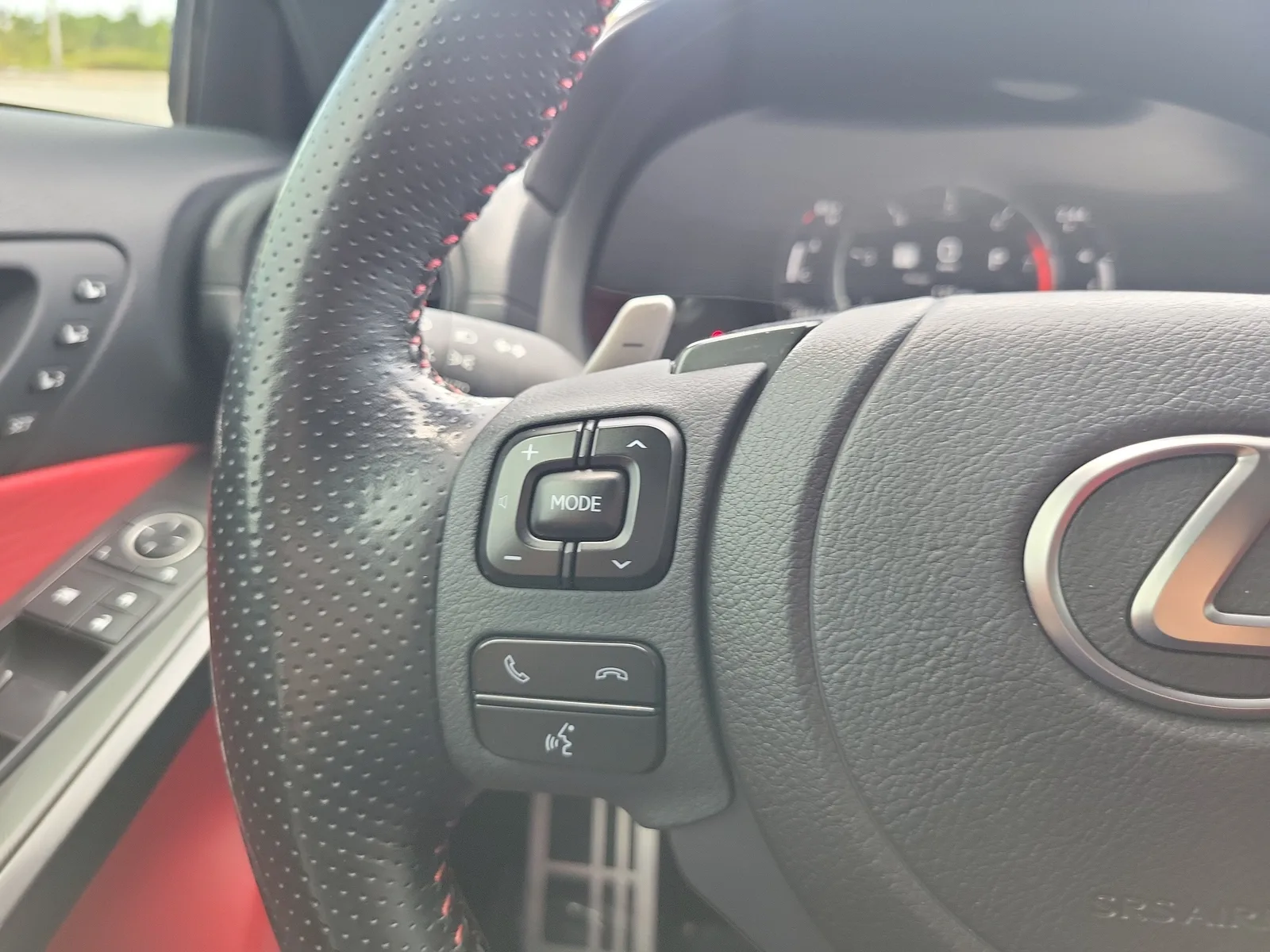 2023 Lexus IS IS 350 F SPORT photo 19