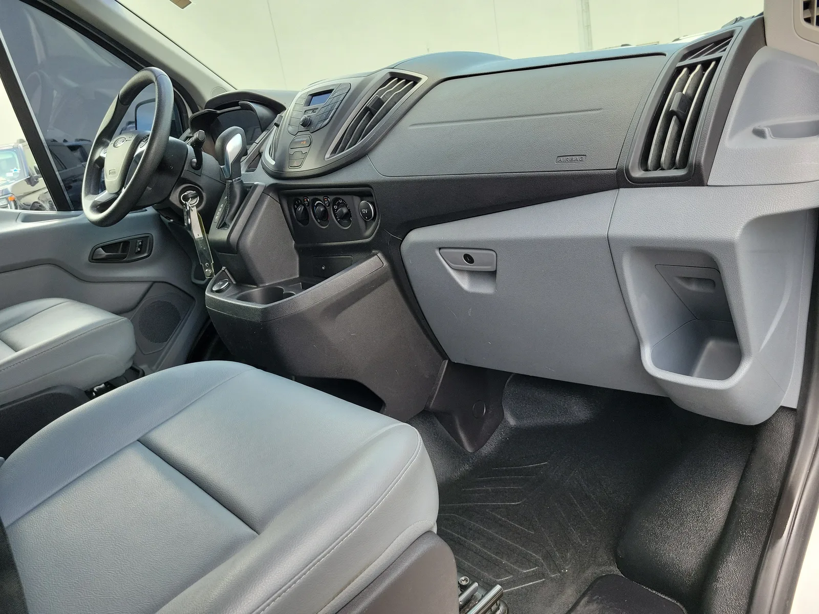 2019 Ford Transit Van Base photo 17