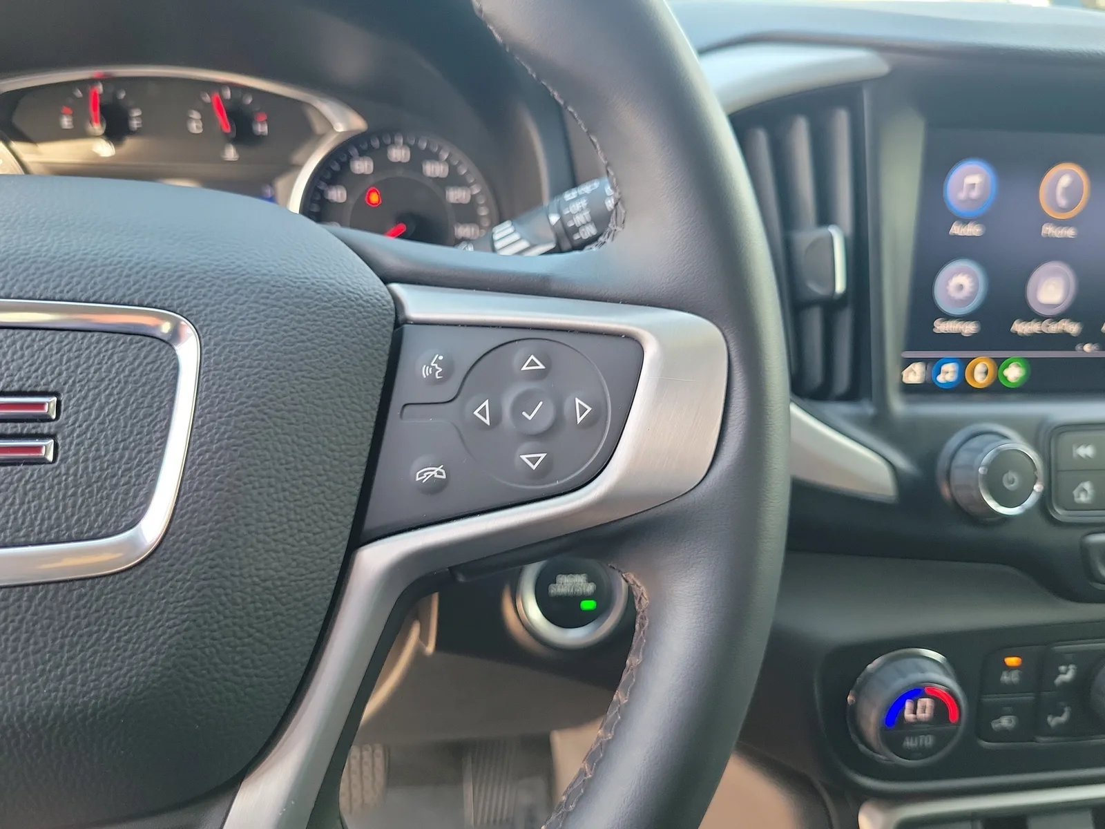 2024 GMC Terrain SLT photo 19
