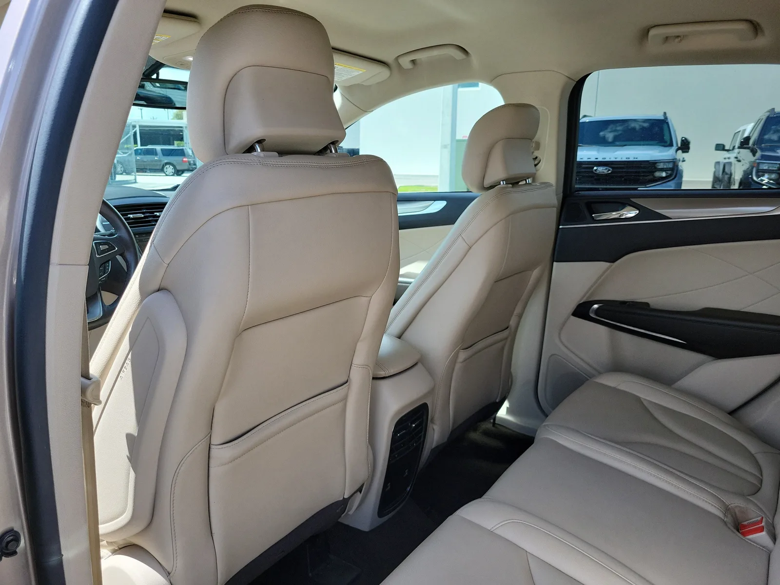 2019 Lincoln MKC Standard photo 14