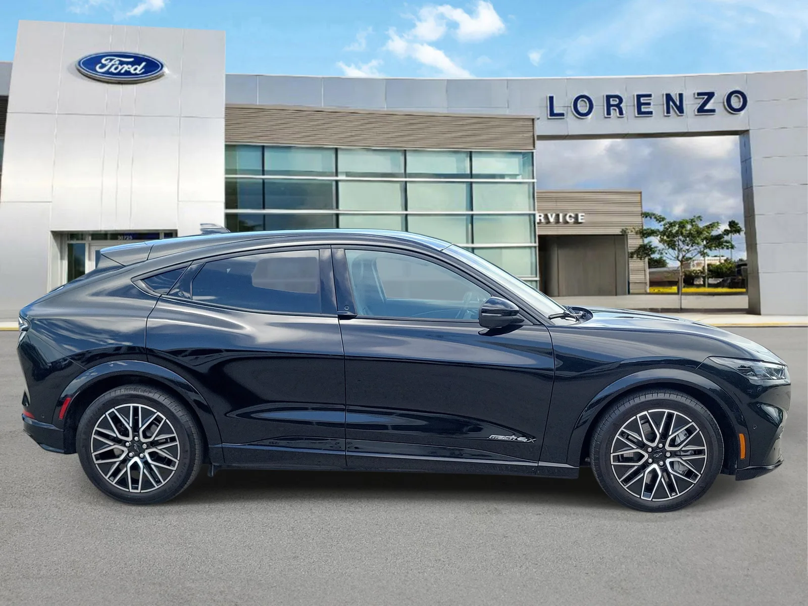 2024 Ford Mustang Mach-E Premium photo 4