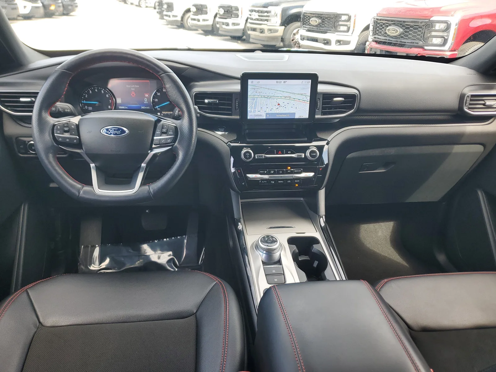 2023 Ford Explorer ST-Line photo 19