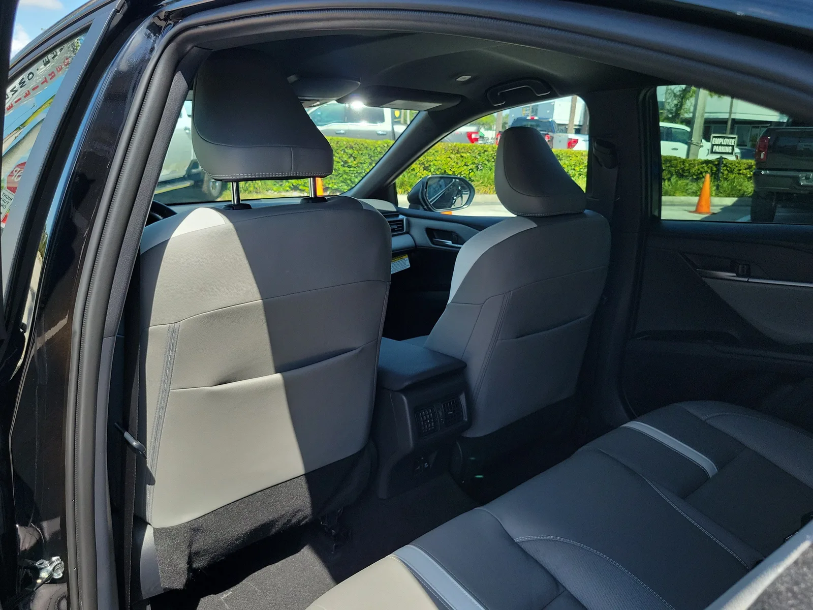 2025 Toyota Camry LE photo 12