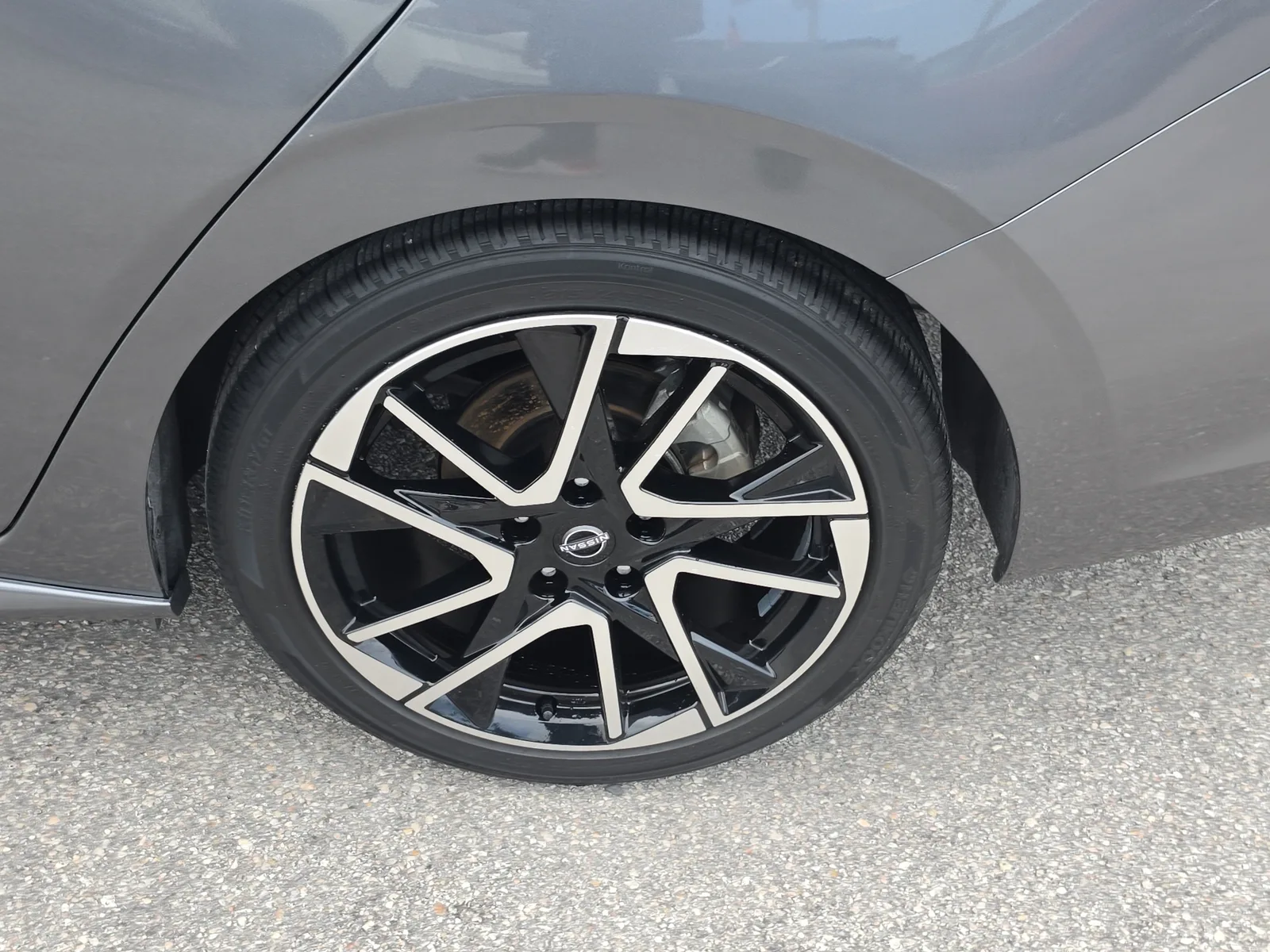 2025 Nissan Sentra SR photo 25