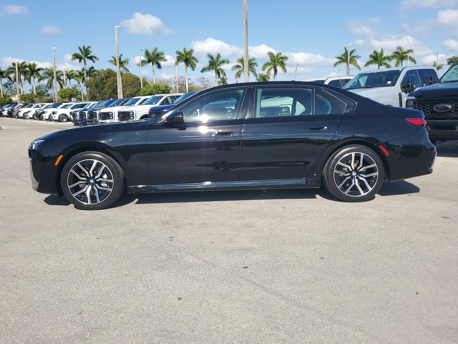 2024 BMW 7 Series 740i photo 8