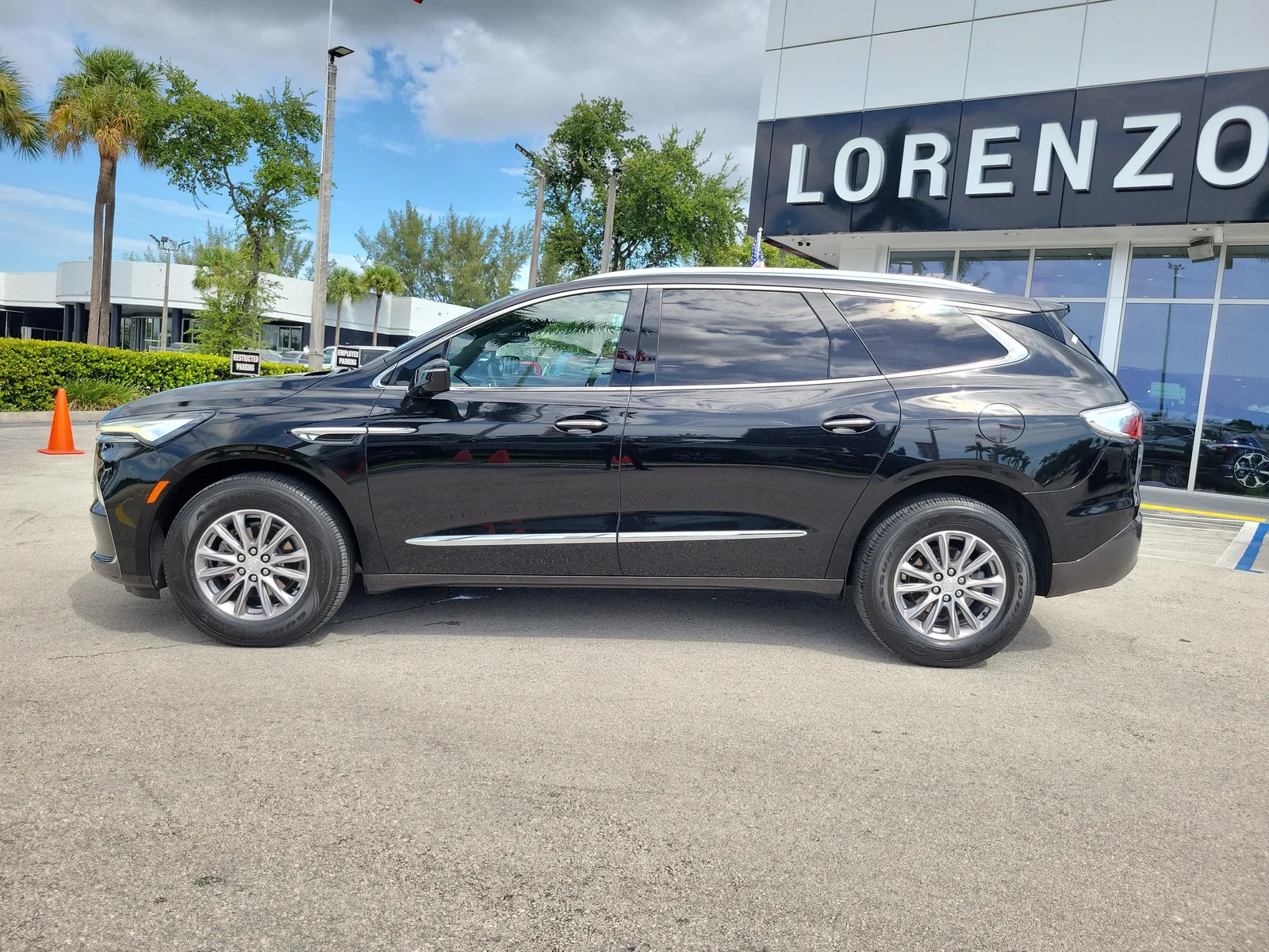 2022 Buick Enclave Essence photo 8
