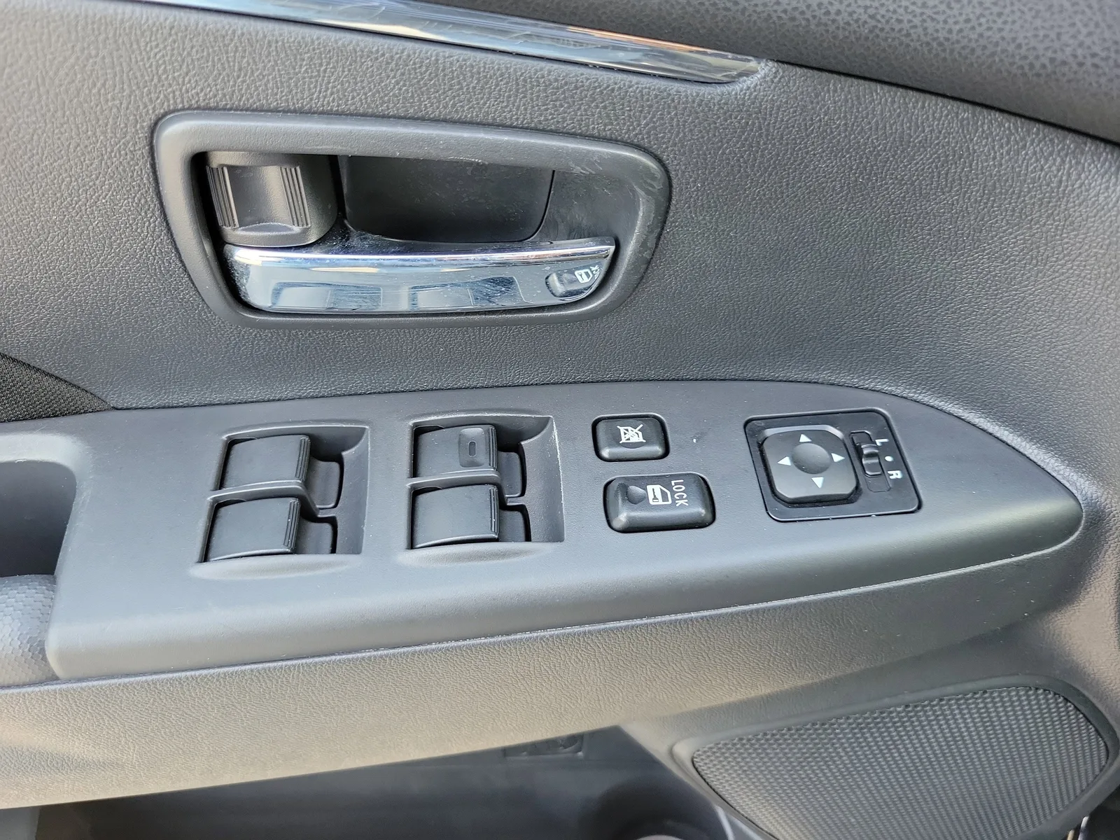 2025 Mitsubishi Outlander Sport ES 4WD photo 27