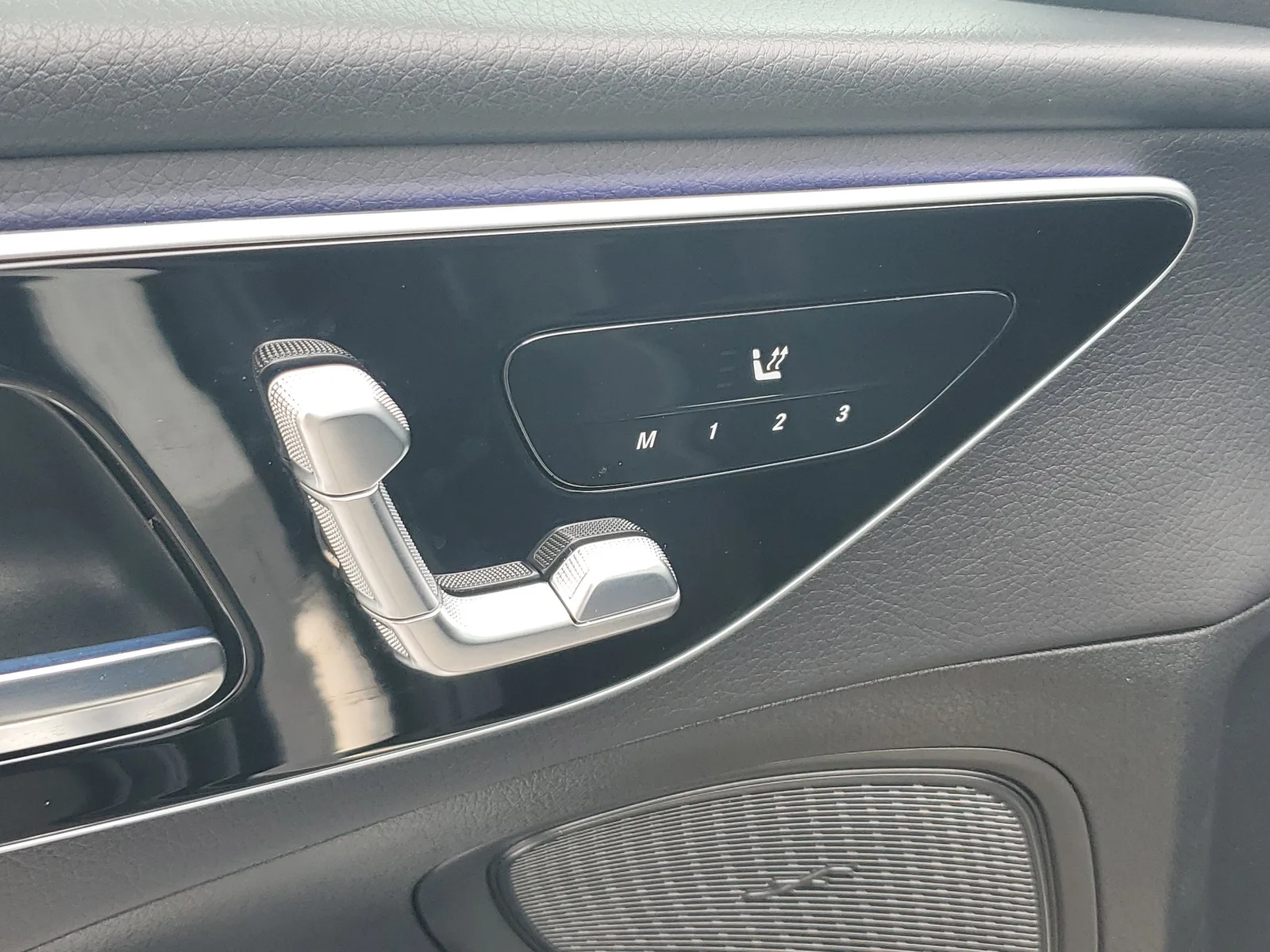 2025 Mercedes-Benz C-Class C 300 photo 29