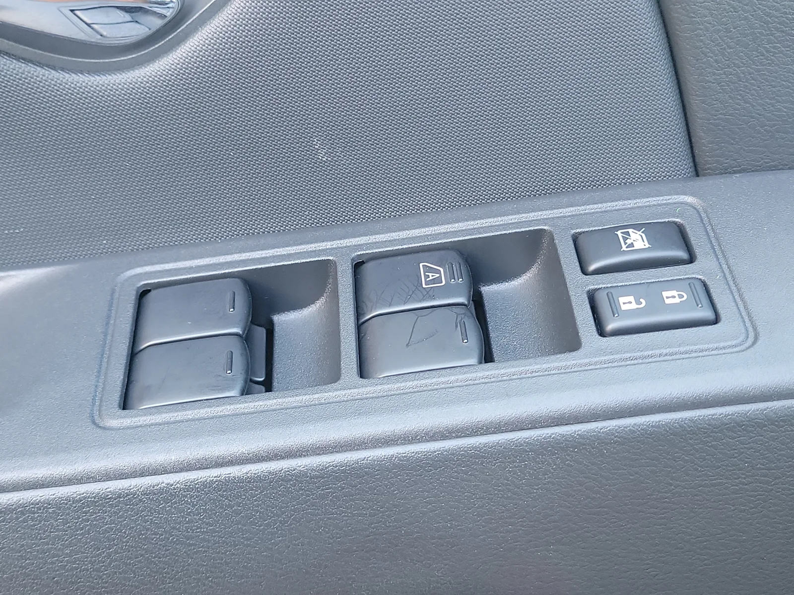 2024 Nissan Frontier PRO-4X 4WD photo 27