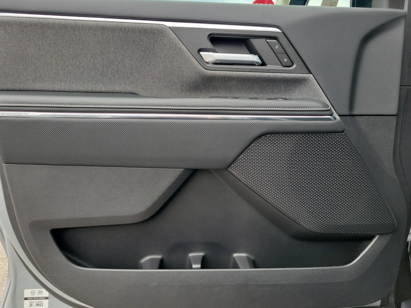 2026 GMC Sierra EV Elevation Standard Range photo 22
