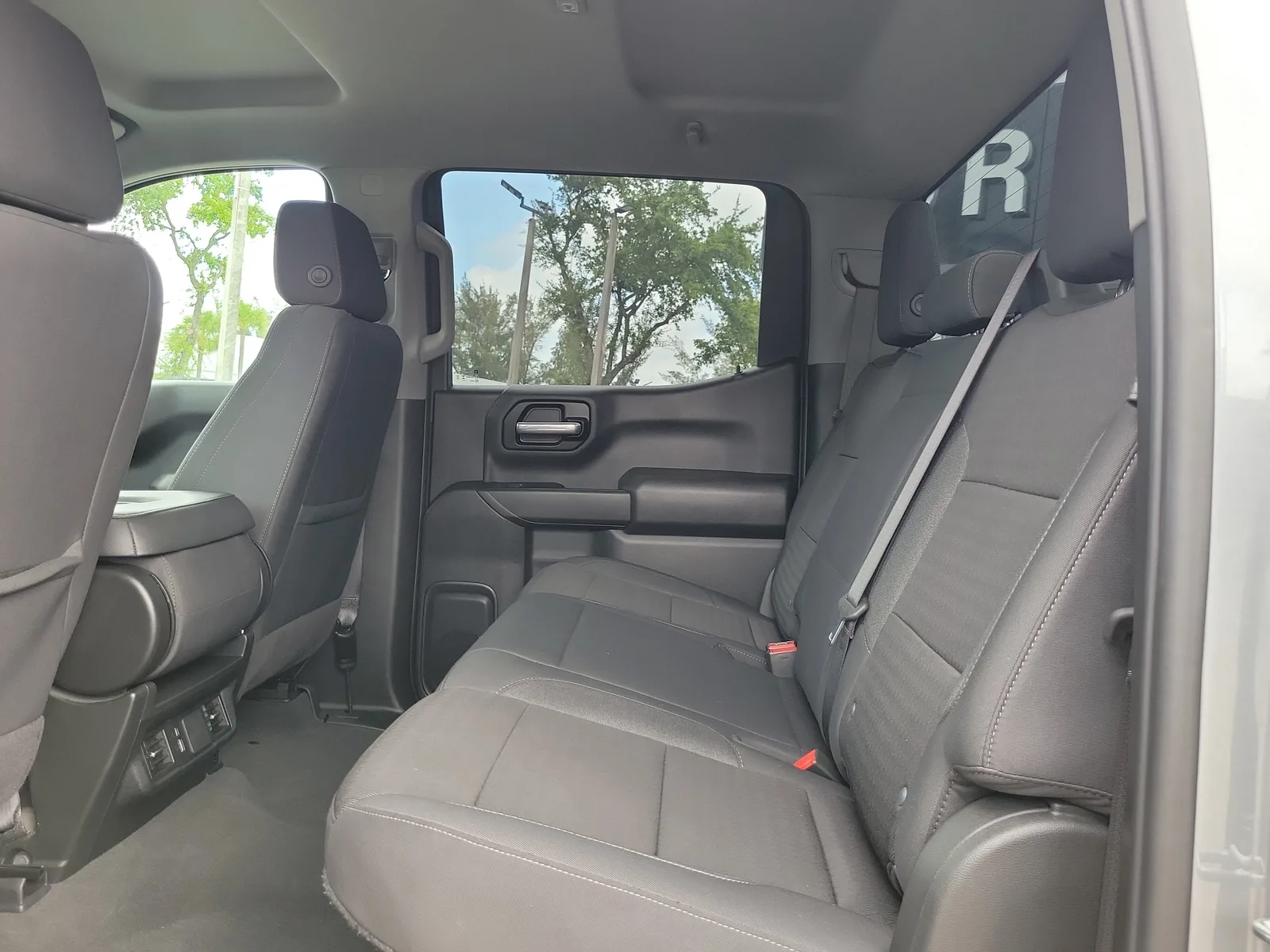 2024 Chevrolet Silverado 1500 Custom photo 13