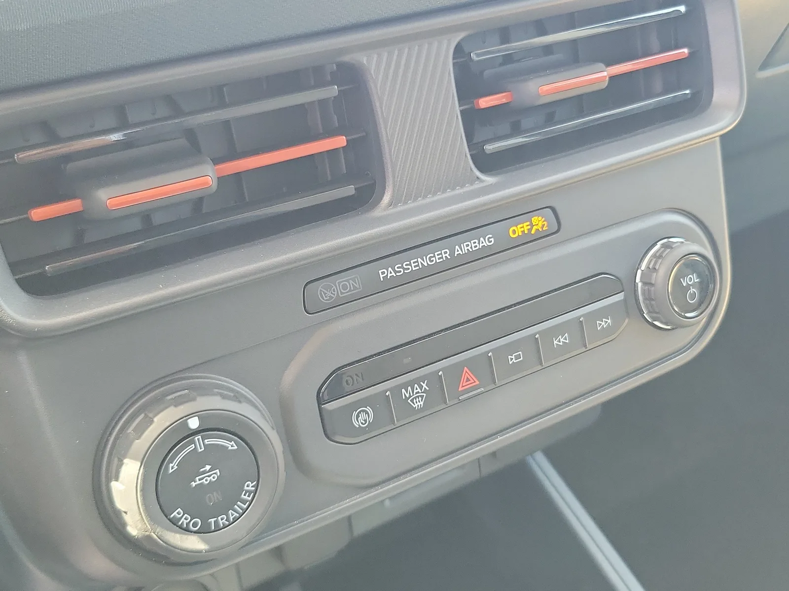 2025 Ford Maverick LARIAT 4WD photo 24