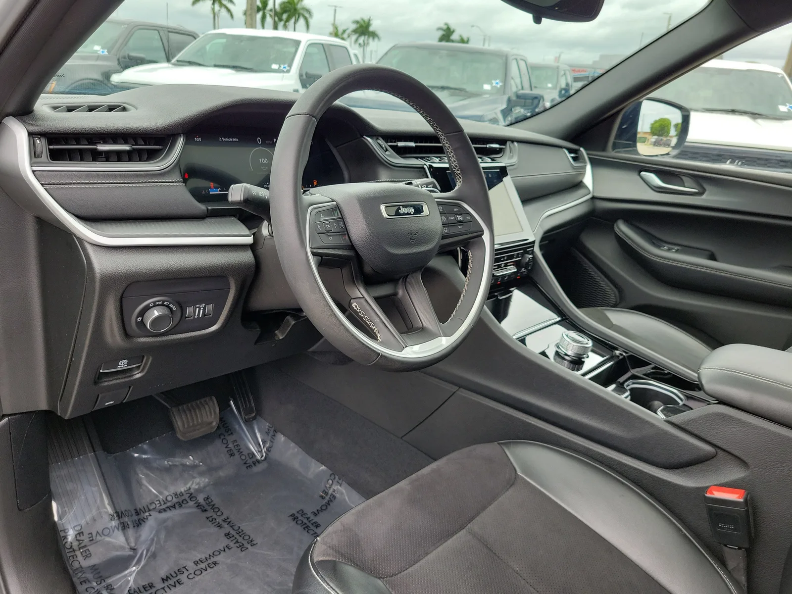 2023 Jeep Grand Cherokee Altitude X 4WD photo 9