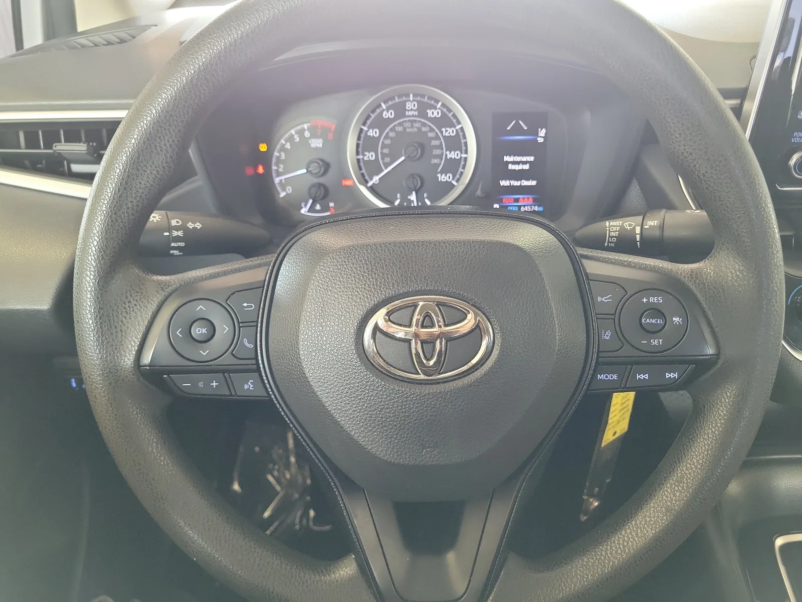 2021 Toyota Corolla LE photo 17