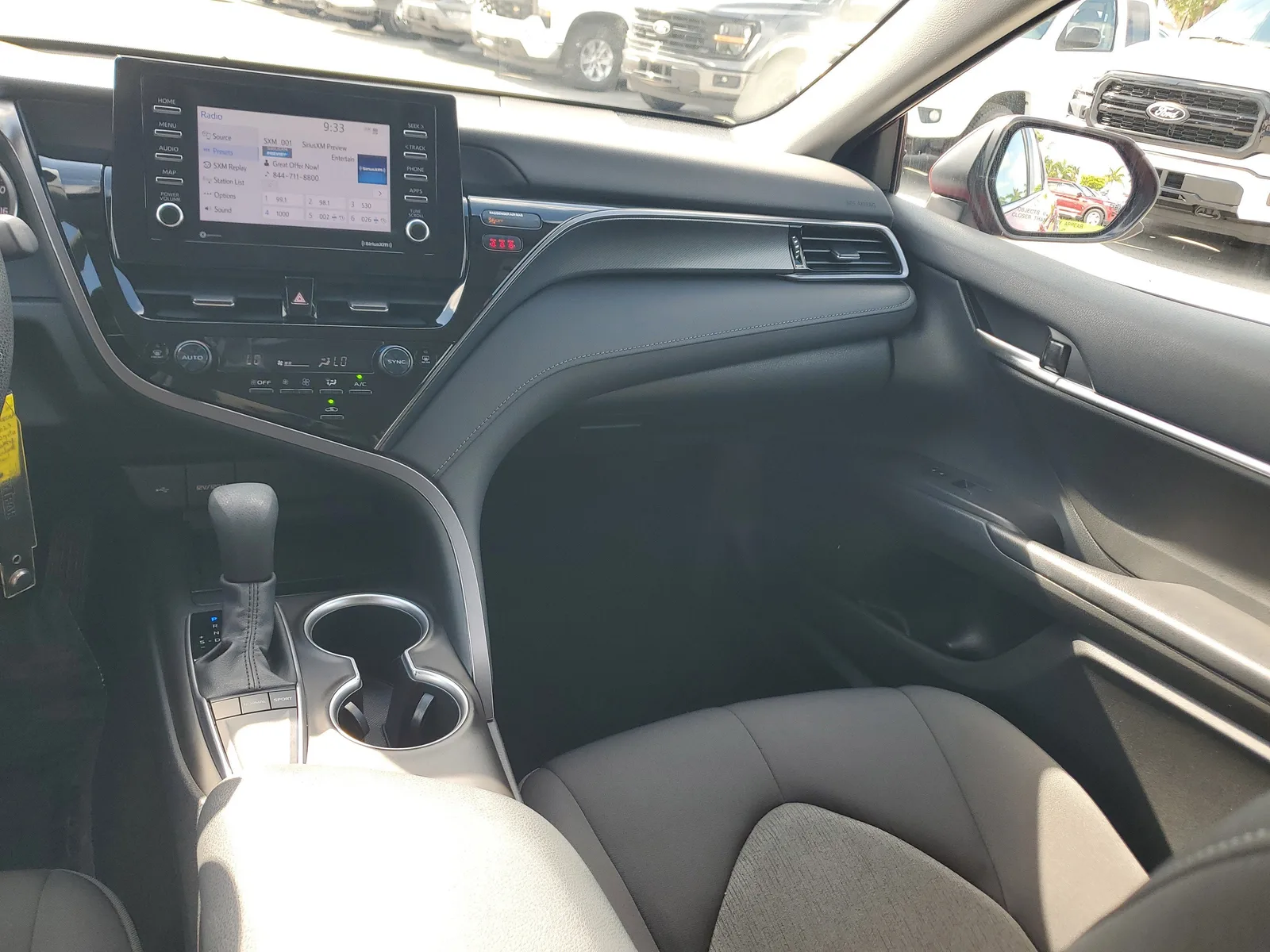 2023 Toyota Camry LE photo 16