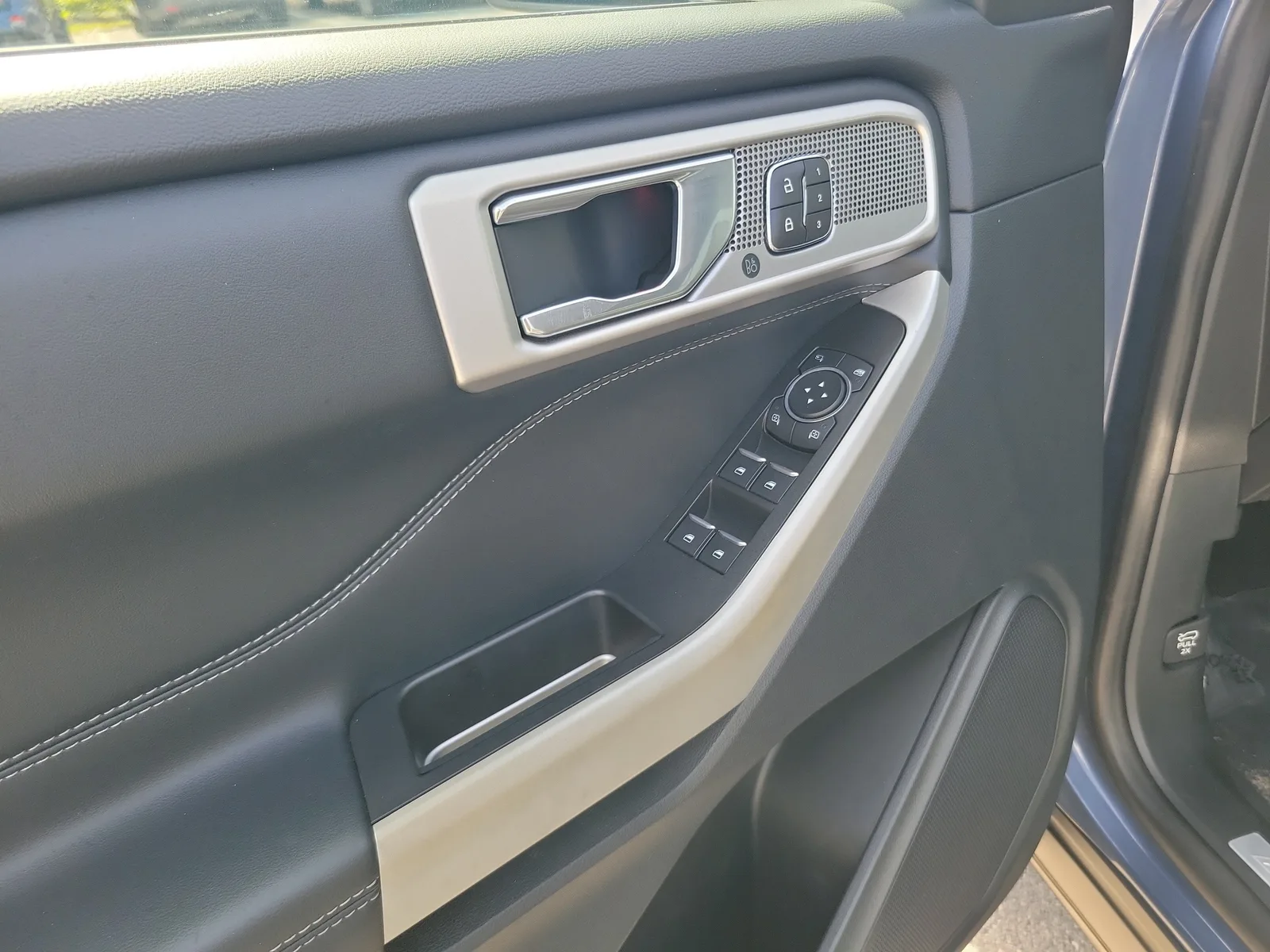 2021 Ford Explorer Limited photo 30