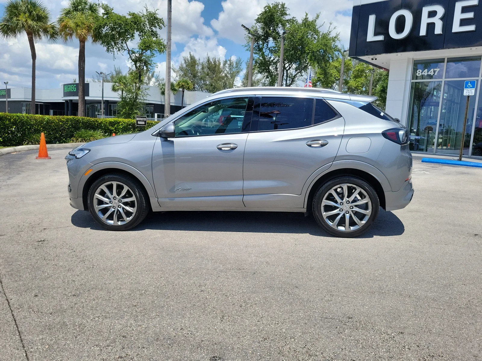2024 Buick Encore GX Avenir photo 8
