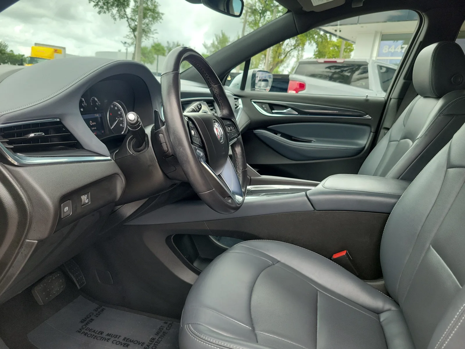 2023 Buick Enclave Essence photo 9