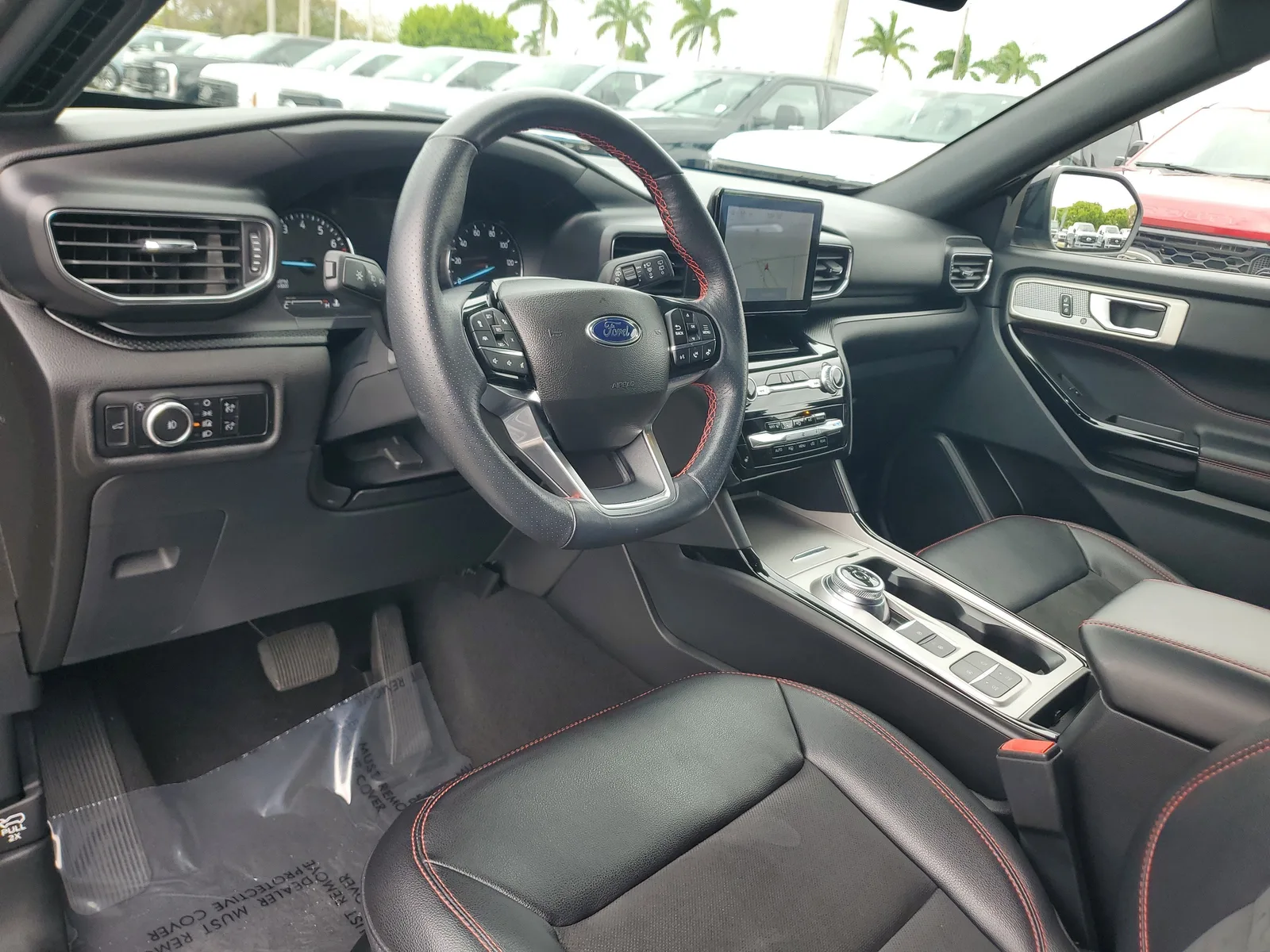 2023 Ford Explorer ST-Line photo 9
