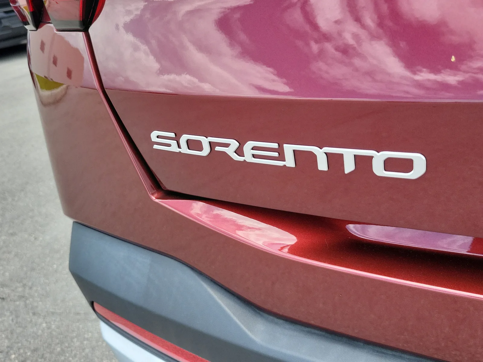 2024 Kia Sorento LX photo 10
