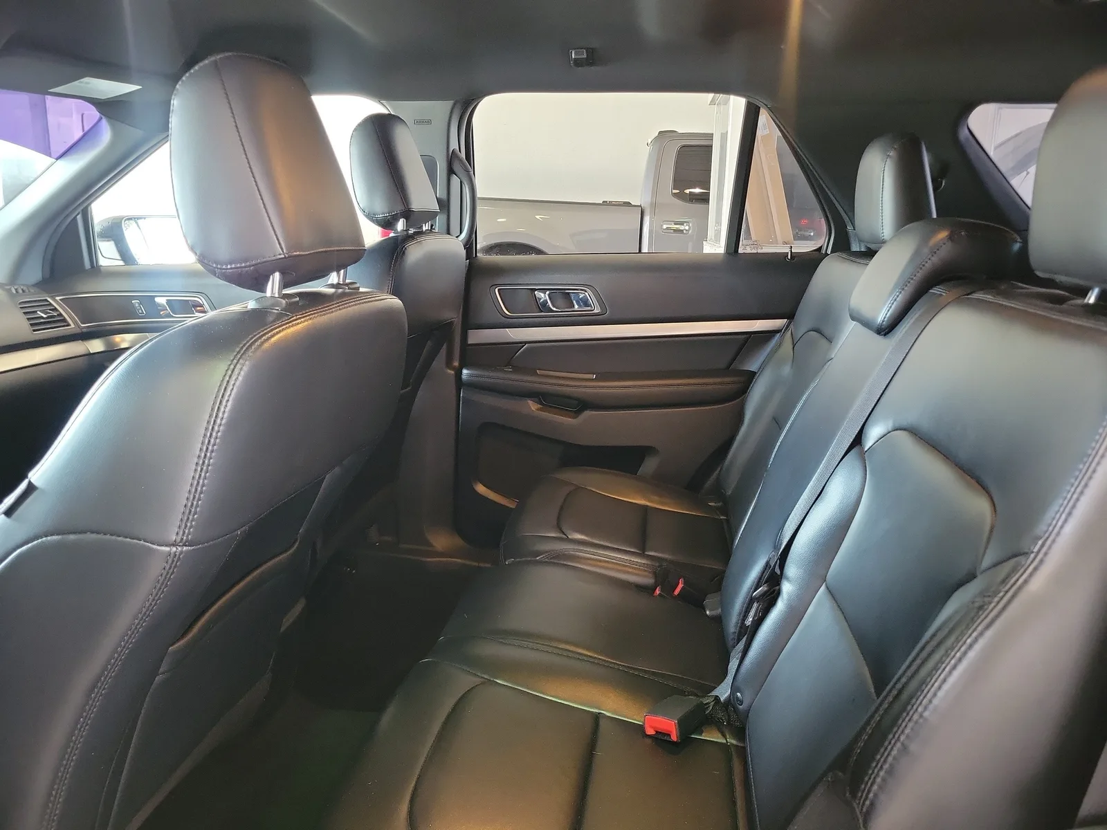 2019 Ford Explorer XLT photo 13