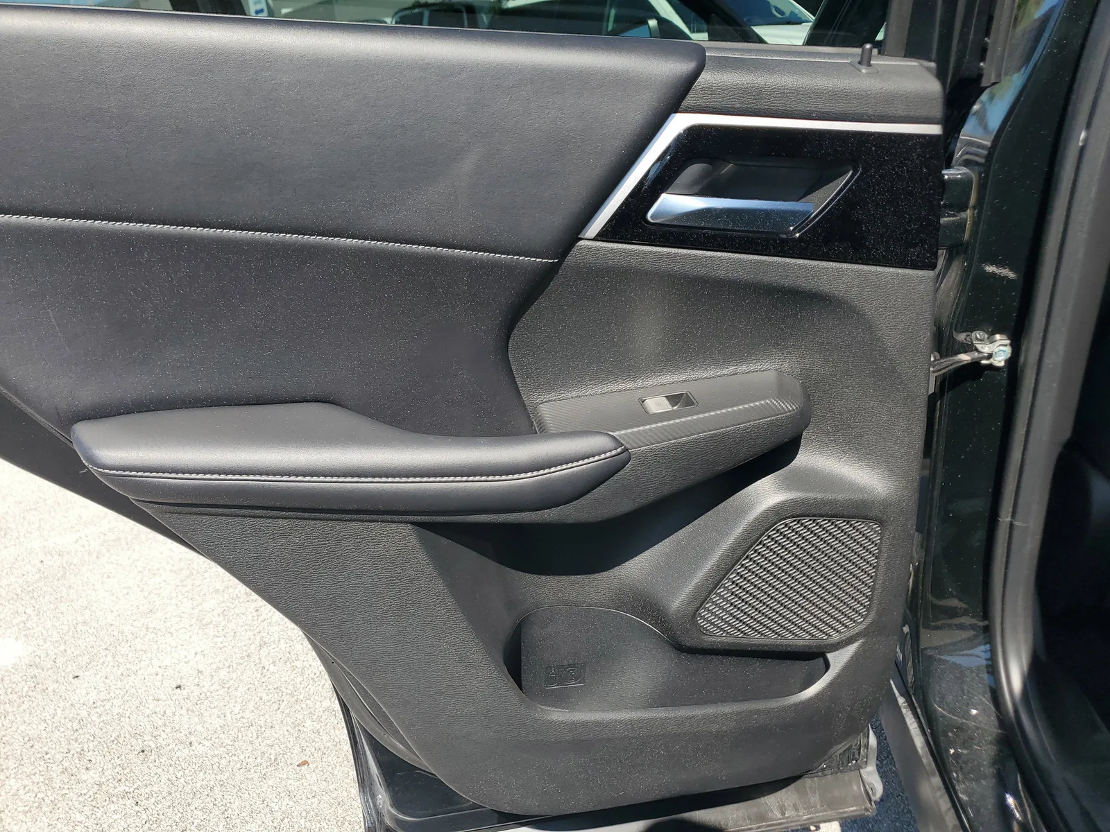 2022 Mitsubishi Outlander Black Edition photo 29