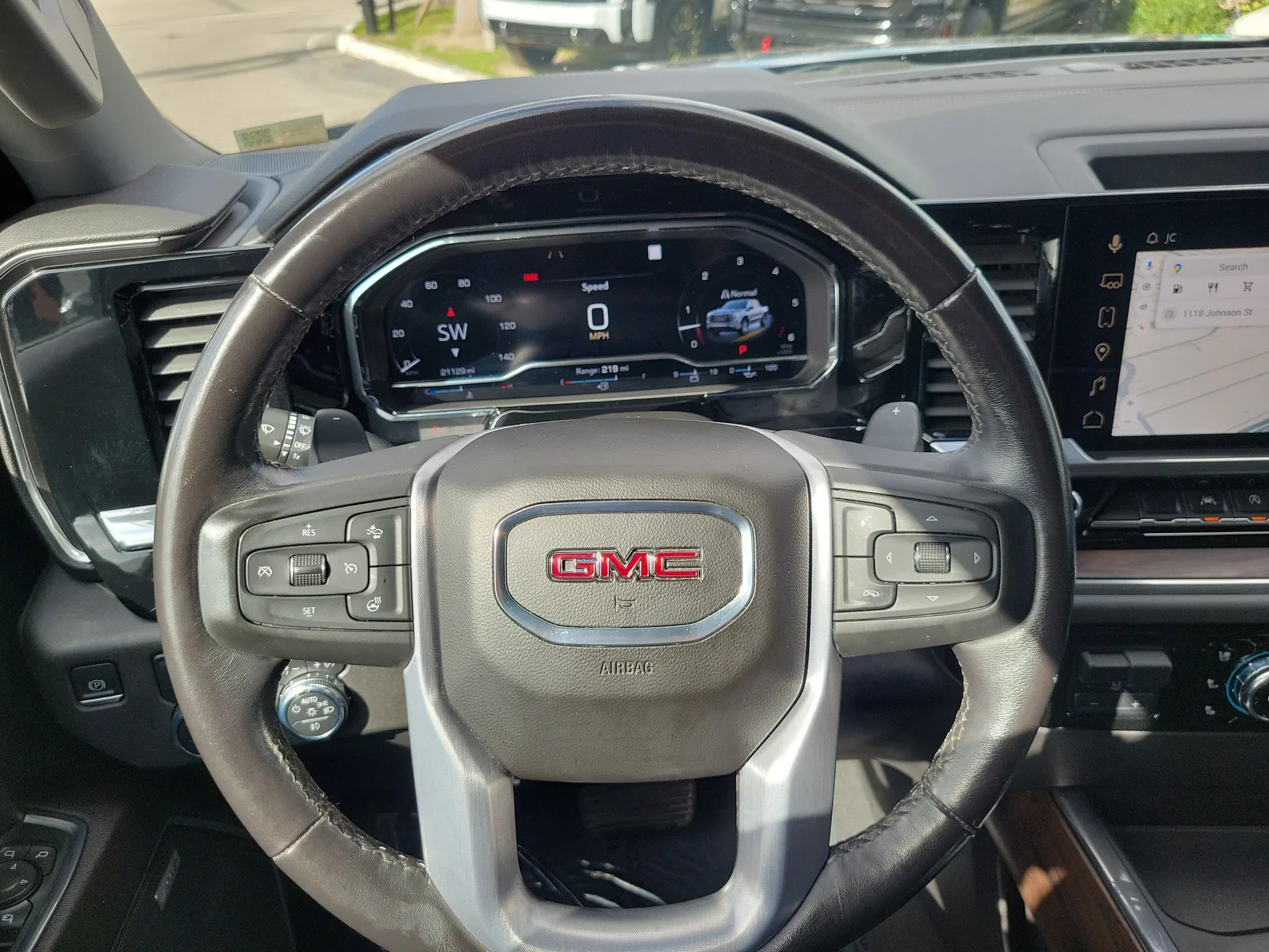 2023 GMC Sierra 1500 SLT photo 18