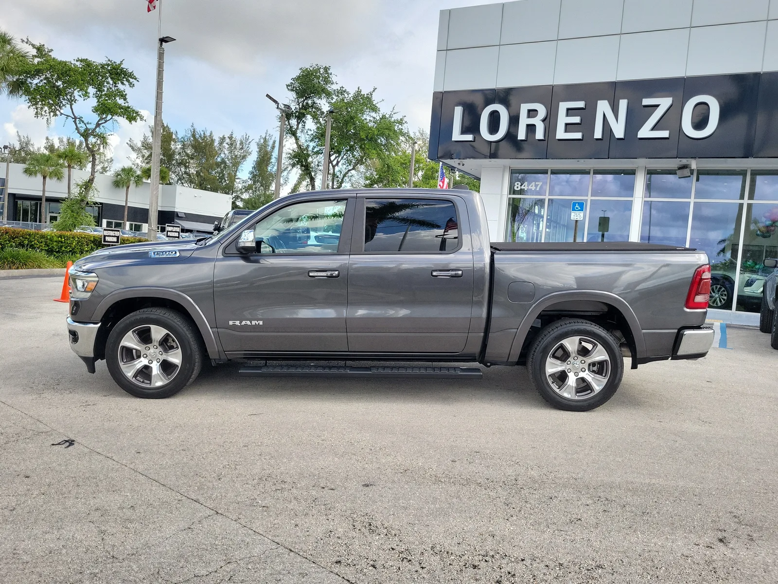 2022 RAM 1500 Laramie photo 8