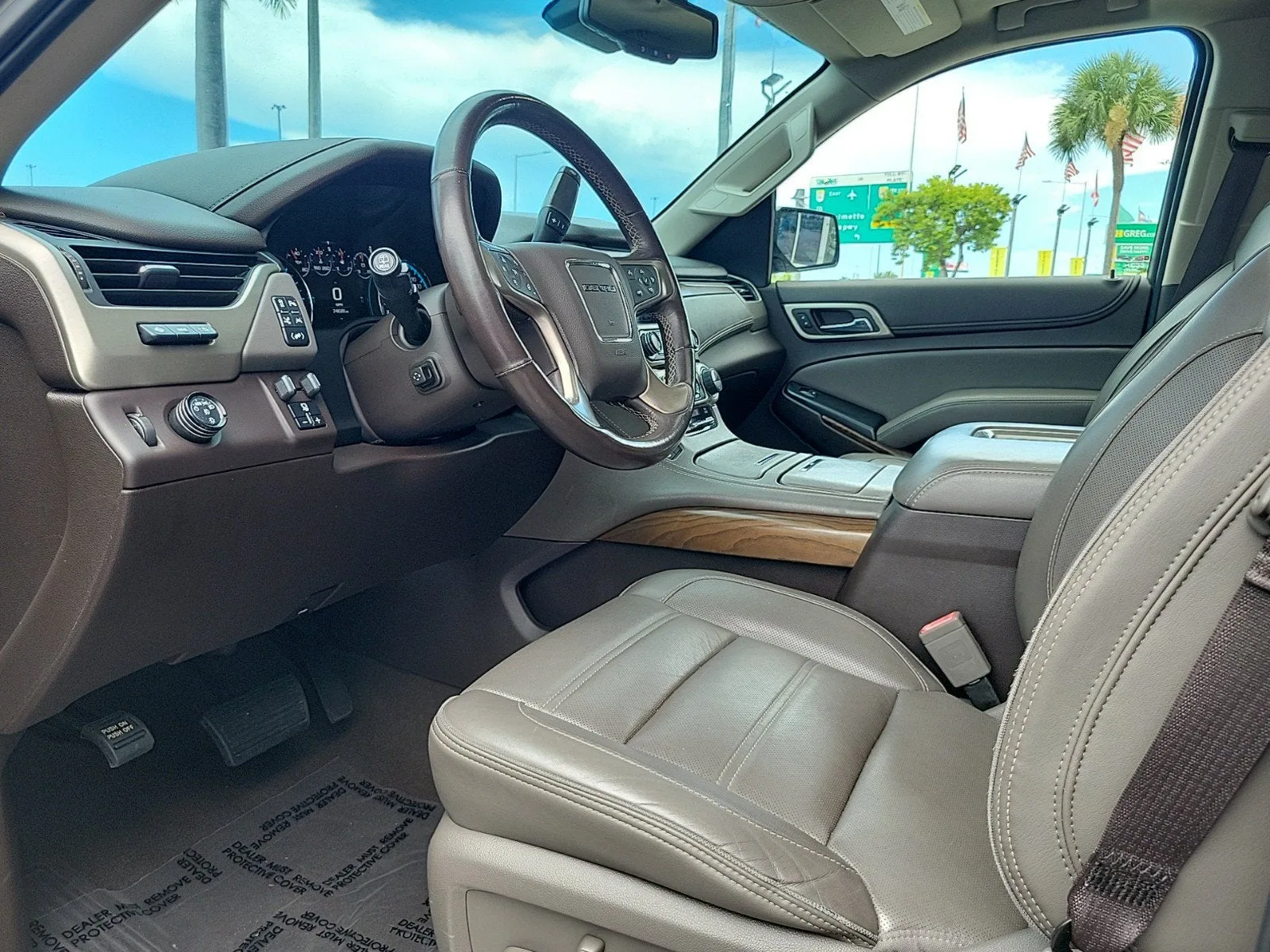 2019 GMC Yukon Denali photo 9
