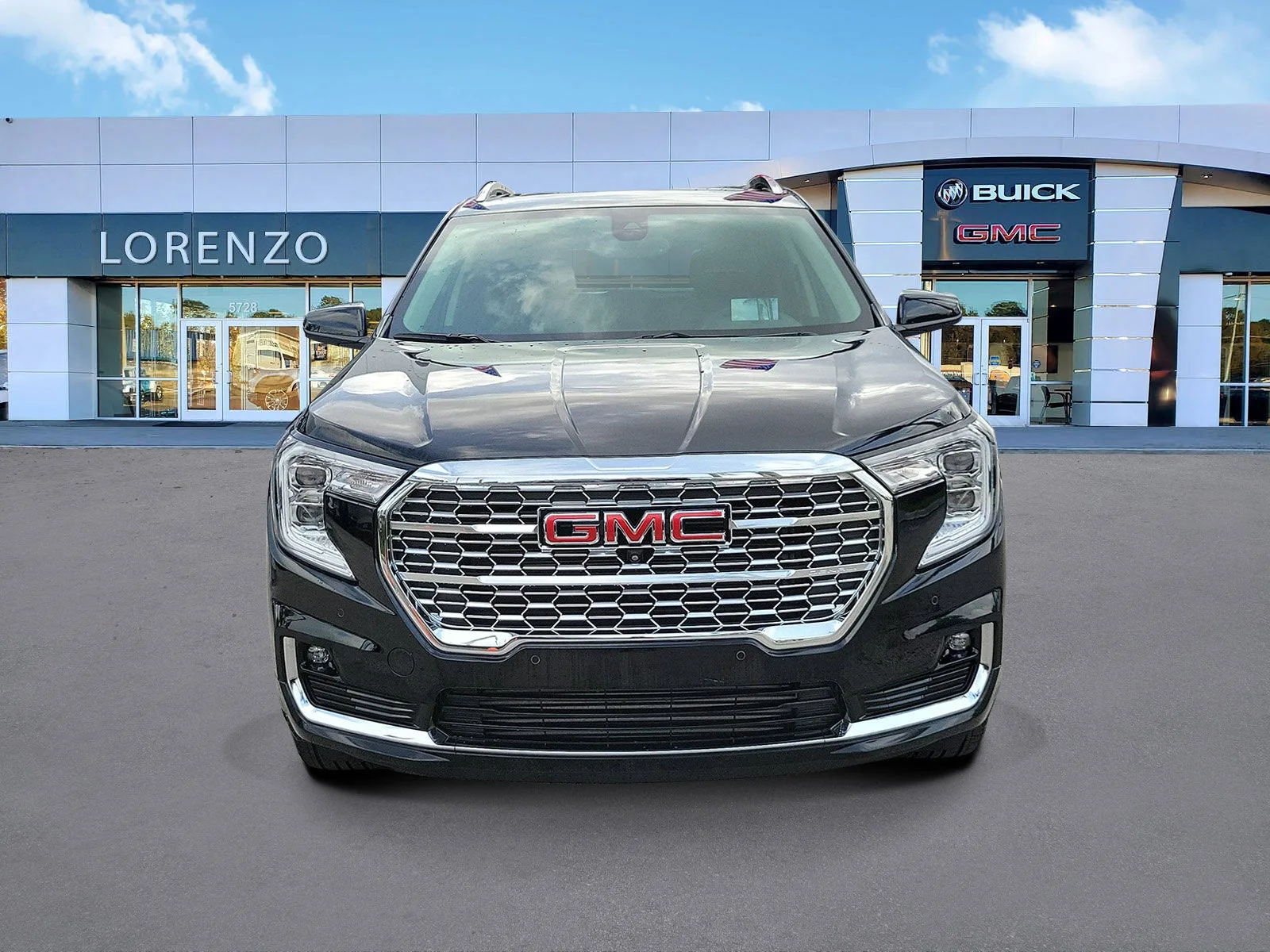 2024 GMC Terrain Denali photo 2