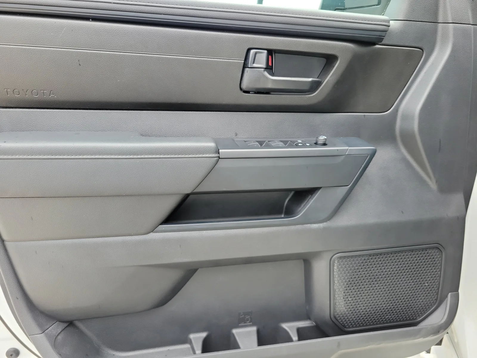 2026 Toyota Tundra 4WD SR 4WD photo 25