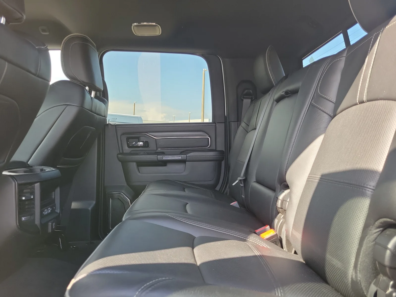 2024 RAM 3500 Limited 4WD Diesel photo 13