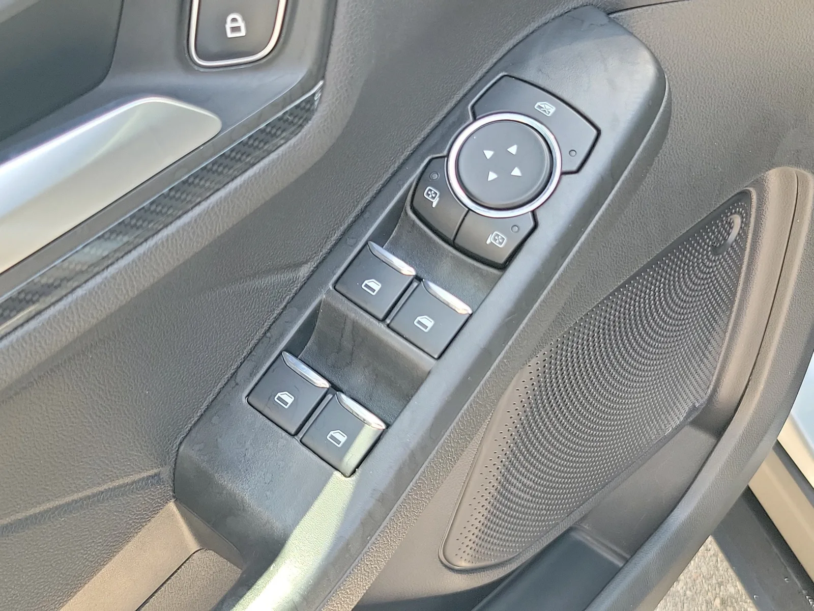 2024 Ford Escape ST-Line photo 28