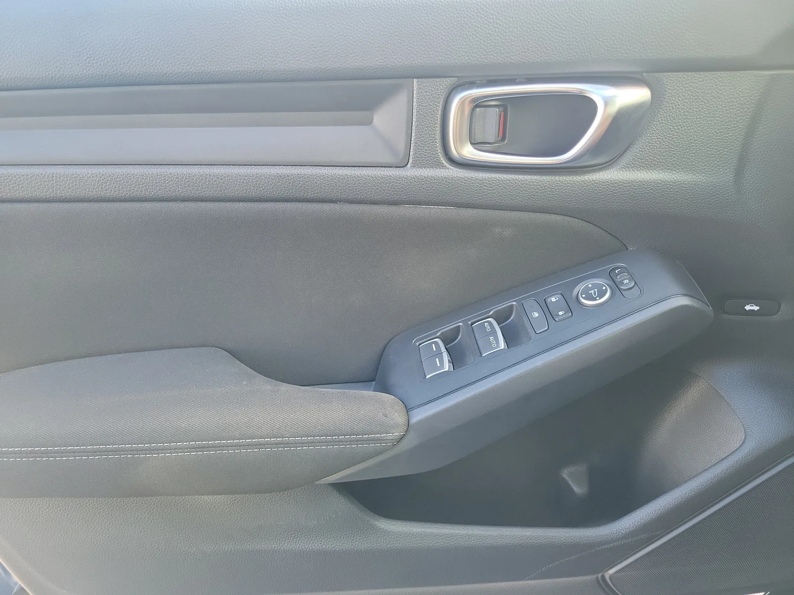 2025 Honda Civic Sedan LX photo 28
