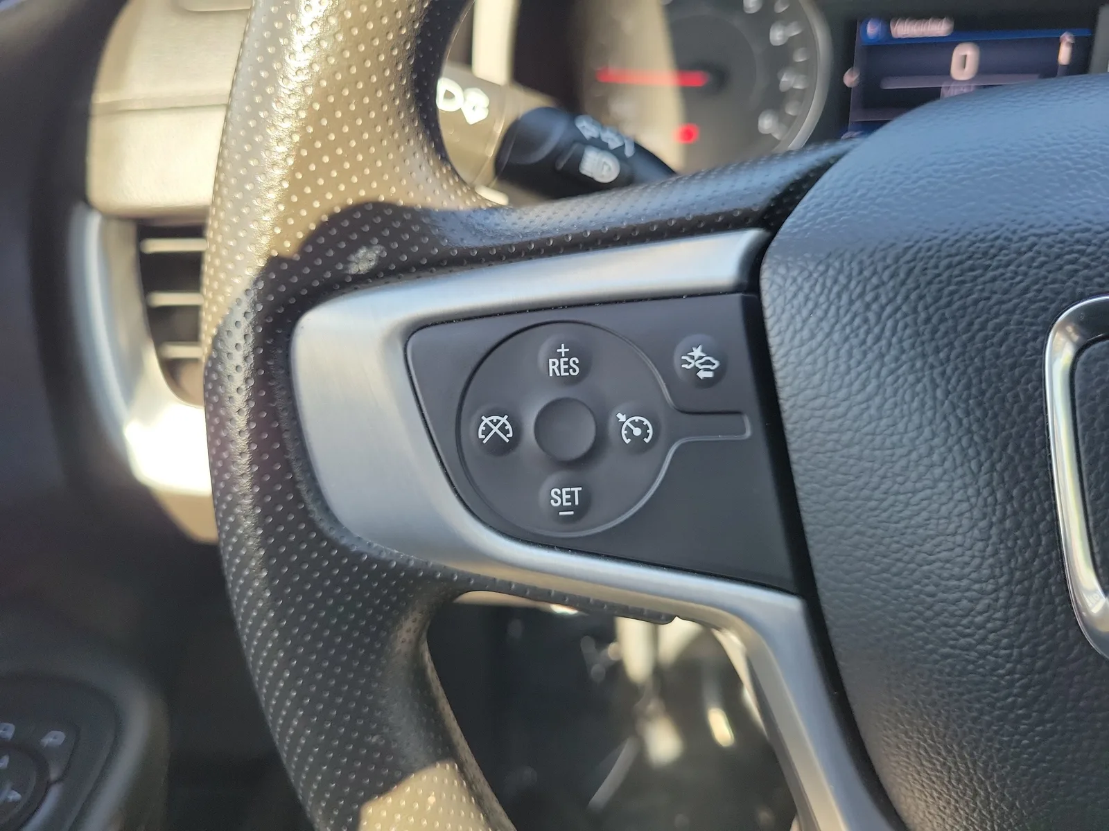 2024 GMC Terrain SLE photo 21